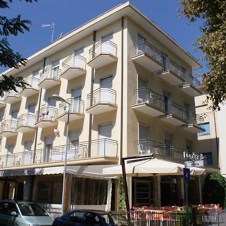 Hotel Londra Rimini Luaran gambar