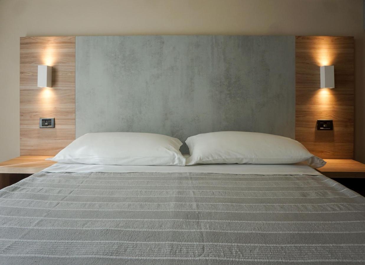 Hotel Londra Rimini Luaran gambar