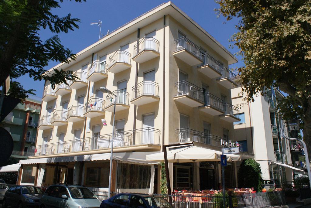 Hotel Londra Rimini Luaran gambar